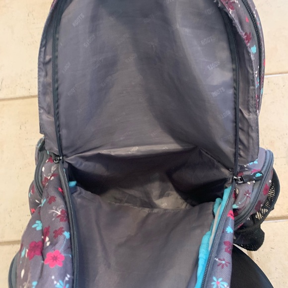 Roots Floral Pattern Large School/Travel Backpack - Picture 4 of 10